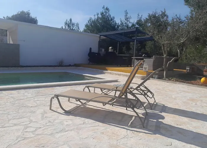 Caliente Apartments Vir B