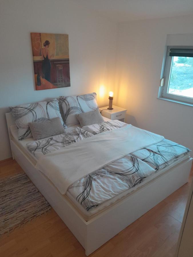 Apartment Caliente B Vir